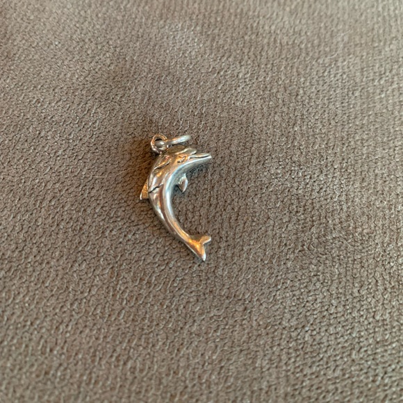 Silver dolphin charm. Perfect for a chain or a bracelet. - Picture 3 of 3